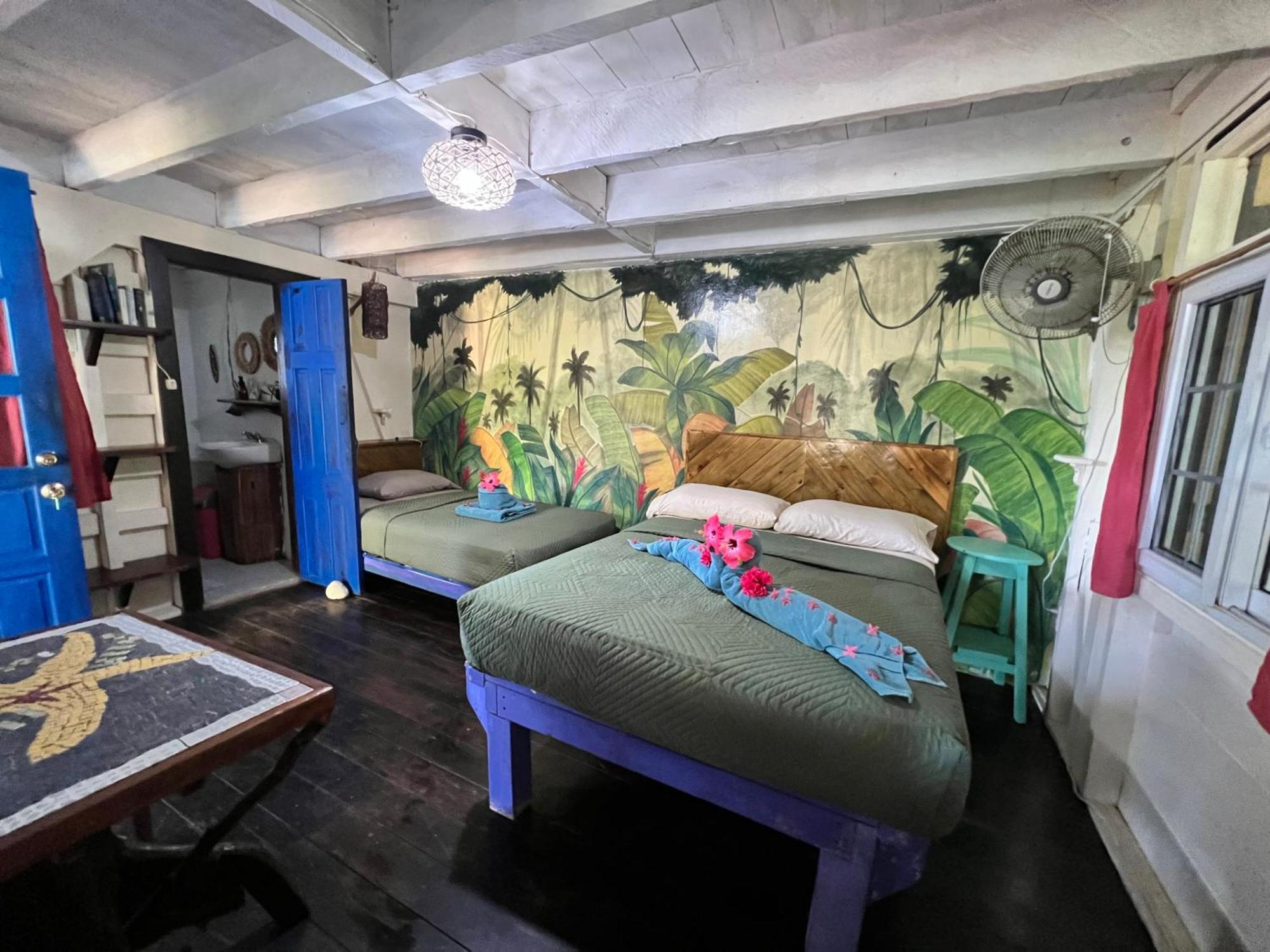 Tesoro Escondido Ecolodge Cabinas Бокас-дель-Торо Экстерьер фото