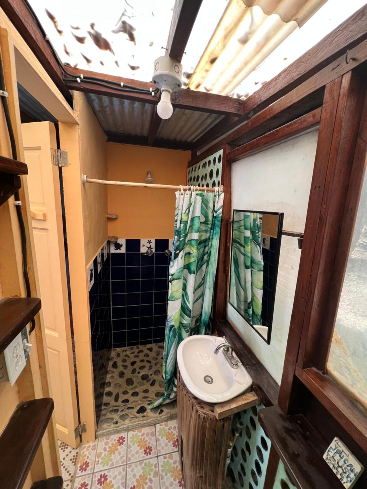 Tesoro Escondido Ecolodge Cabinas Бокас-дель-Торо Экстерьер фото